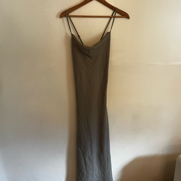 Wren Dress in Taupe - Picture 6 of 8